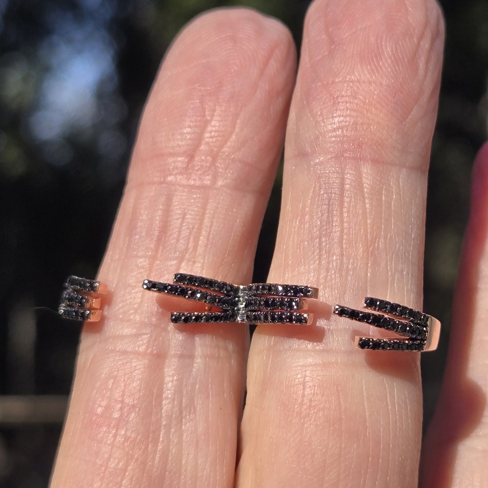 Black Onyx Sterling & Rose gold Dual Finger Ring Sz8 Adjustable - Picture 3 of 8